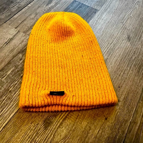 Yellow beanie - Picture 2 of 3